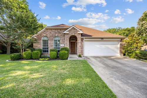 6018 Rustic Glen Dr, Garland, TX, 75043-6242 | Card Image