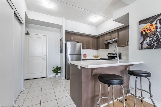 221 - 640 Sauve St, House attached with 2 bedrooms, 2 bathrooms and 1 parking in Milton ON | Image 10