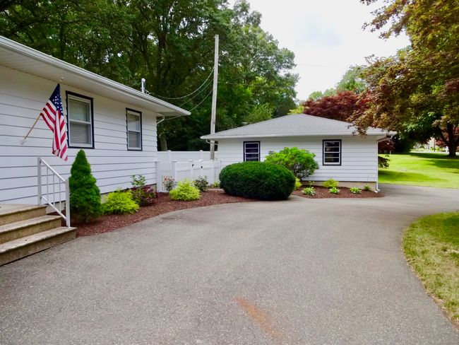 1 Birchwood Dr, House other with 3 bedrooms, 1 bathrooms and null parking in Ansonia CT | Image 4