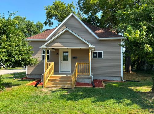 1102 E Church Street, Salem, IL, 62881 | Card Image