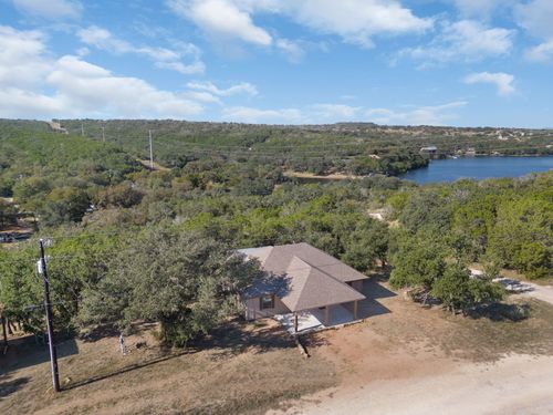 211 Crestview, Burnet, TX, 78611-4404 | Card Image
