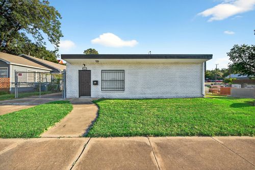 205 W Gandy St, Denison, TX, 75020-3044 | Card Image