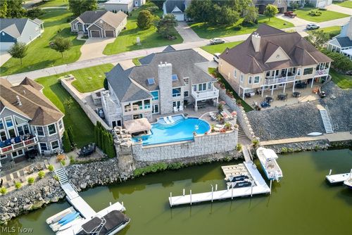 4555 E Forest Glen Ln, Lakeside-Marblehead, OH, 43440-3008 | Card Image