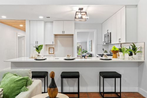 7503 Berkman Dr, Austin, TX, 78752-2027 | Card Image