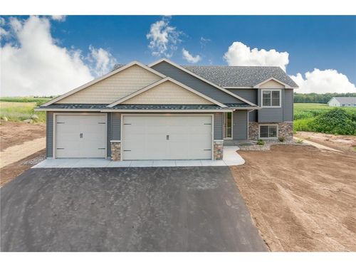 453 Coyote Way, NEW RICHMOND, WI, 54017-4431 | Card Image