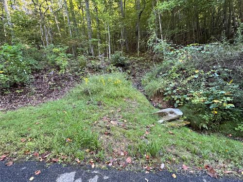 999 Red Oak Forest Rd, Fairview, NC, 28730 | Card Image