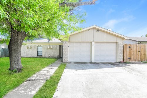 617 Park Center Blvd, Saginaw, TX, 76179-1002 | Card Image