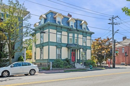 apt-3-389 Essex St, Salem, MA, 01970-3236 | Card Image