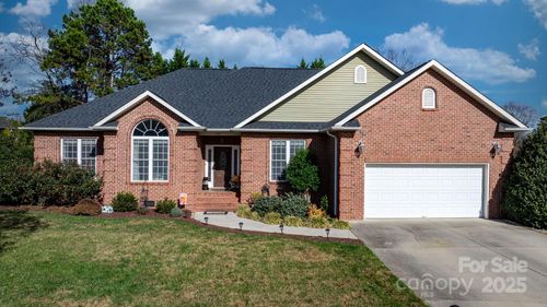 1769 31st Avenue Ln Ne, Hickory, NC, 28601-8592 | Card Image