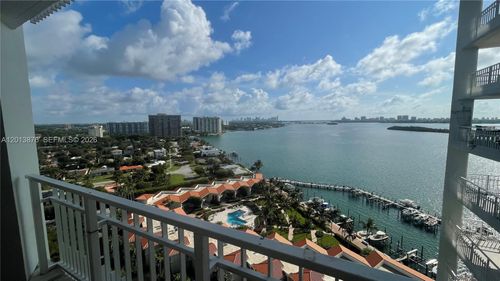 1903-4000 Towerside Ter, Miami, FL, 33138-2240 | Card Image