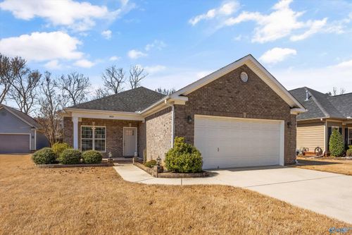 2620 Mountain Stream Way Se, Owens Cross Roads, AL, 35763-5004 | Card Image