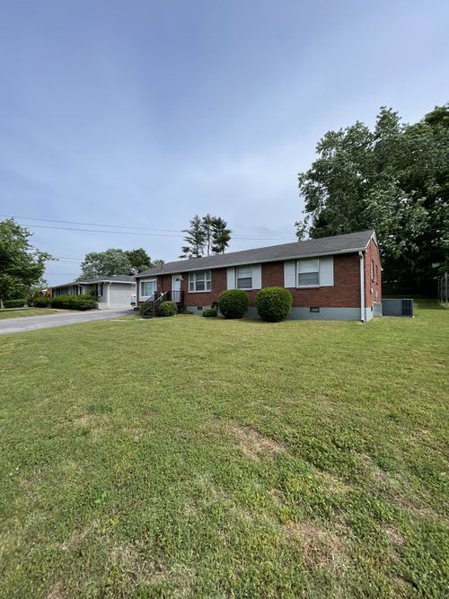 313 Bonnaridge Dr, Hermitage, TN, 37076-1118 | Card Image