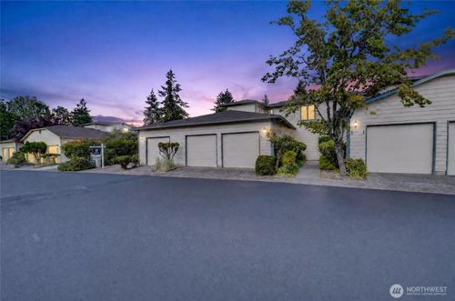 21b-24918 110th Ave Se, Kent, WA, 98030-8282 | Card Image