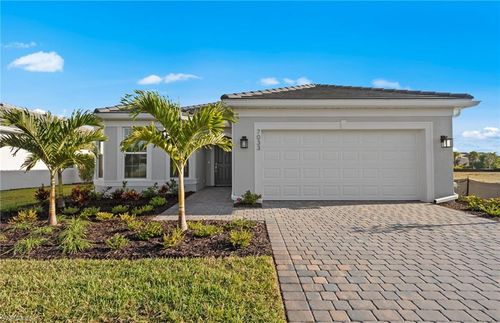 7033 Chapel Creek Ln, NORTH FORT MYERS, FL, 33917-2143 | Card Image