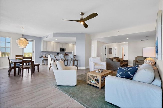 Open Living Areas! | Image 6