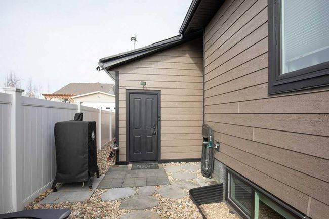 131 Cedar Square, House other with 5 bedrooms, 4 bathrooms and 7 parking in Blackfalds AB | Image 18