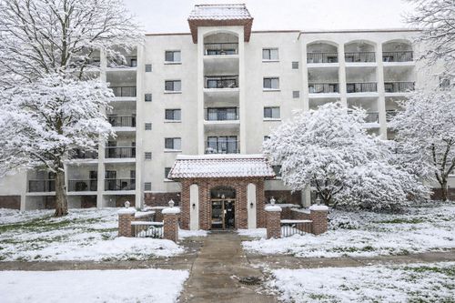 apt-209-475 Plum Creek Dr, Wheeling, IL, 60090-6346 | Card Image