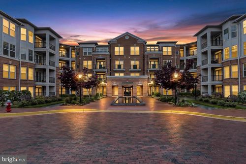 203-2903 Saintsbury Plz, FAIRFAX, VA, 22031-1166 | Card Image