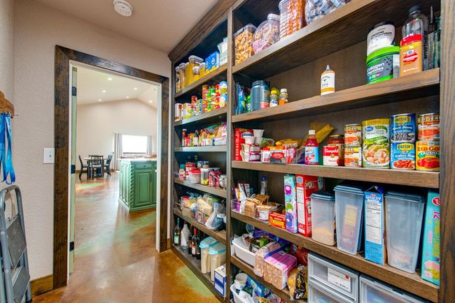 10408 E Midway Rd, House other with 4 bedrooms, 3 bathrooms and 4 parking in Big Spring TX | Image 28