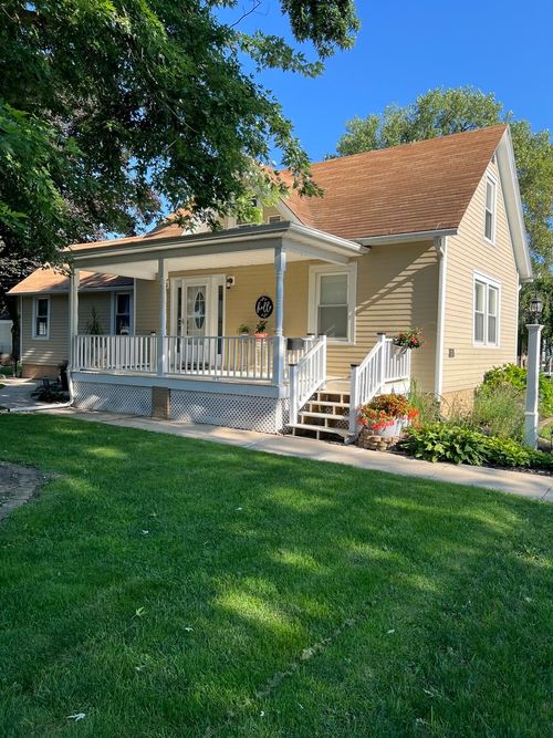 116 N 1st St, Princeton, IL, 61356-1645 | Card Image