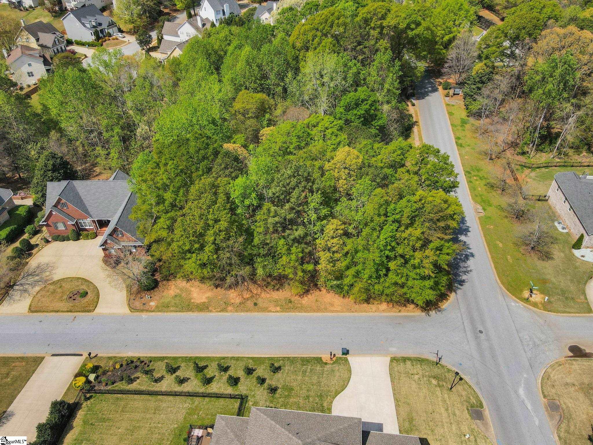 Land in Duncan