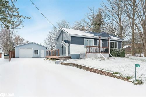 6582 Yonge St, Churchill, ON, L0L1K0 | Card Image