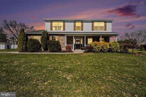 44 Oak Ave, HALIFAX, PA, 17032-9054 | Card Image