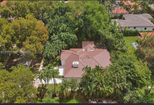 528 Sevilla Ave, Coral Gables, FL, 33134-5715 | Card Image