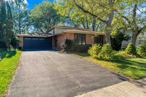 538 Dogwood Dr, Dyer, IN, 46311-2213 | Card Image