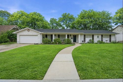 8120 Bangor Dr, Benbrook, TX, 76116-6916 | Card Image