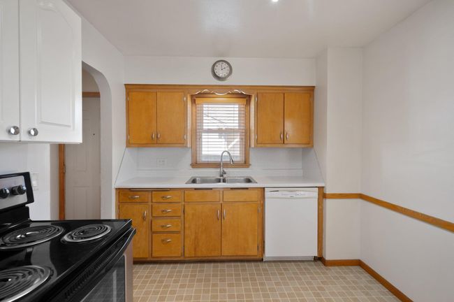 Kitchen | Image 10