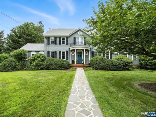 15 Beverly Rd, West Orange, NJ, 07052-4607 | Card Image