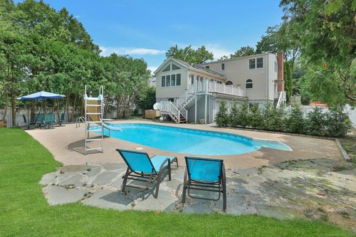 88 Indian Field Rd, Greenwich, CT, 06830-7221 | Card Image