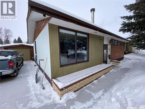 77 Crestwood Cres, Yorkton, SK, S3N2P2 | Card Image