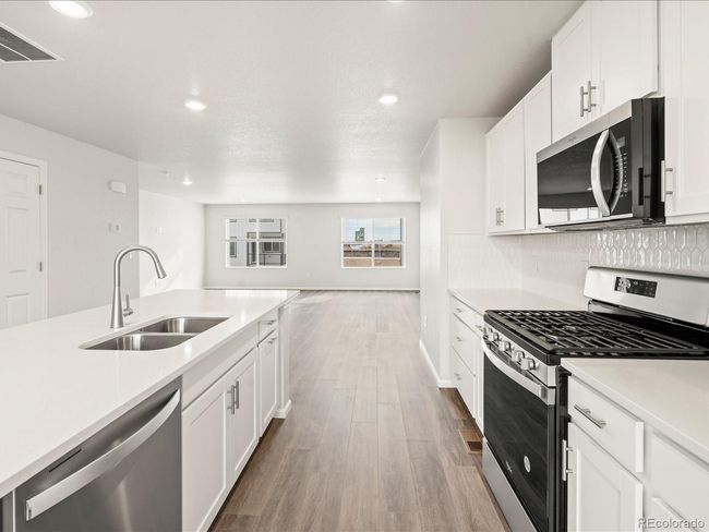 14422 Pansy Loop, Townhouse with 3 bedrooms, 4 bathrooms and 2 parking in Morrison CO | Image 11