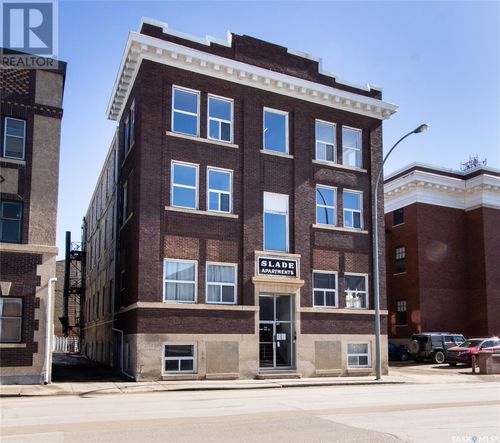 423 1st Ave Nw, Moose Jaw, SK, S6H3M3 | Card Image
