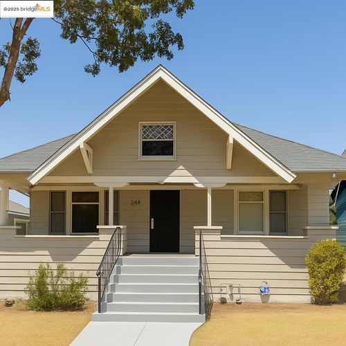 2817 S La Salle Ave, Los Angeles, CA, 90018-3166 | Card Image