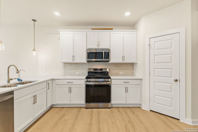 104 Tribus, House other with 3 bedrooms, 3 bathrooms and null parking in Leon Valley TX | Image 15