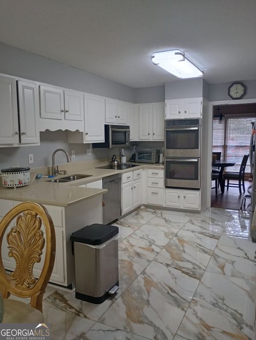 2589 King Cir Se, Conyers, GA, 30013-1981 | Card Image