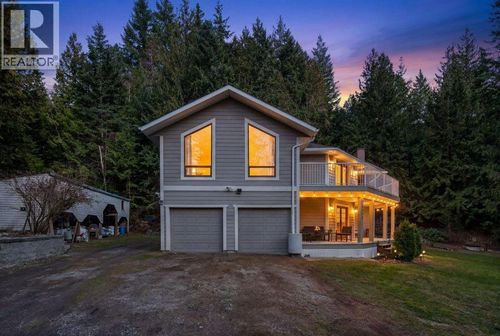 7905 Highway 97a, Mara, BC, V0E2K0 | Card Image