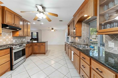 606 Packer Ct, Webster, TX, 77598-4916 | Card Image