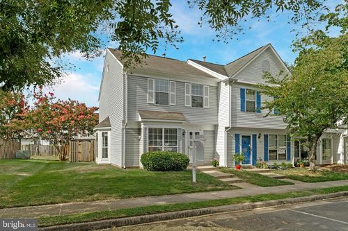 823 Smartts Ln Ne, LEESBURG, VA, 20176-4811 | Card Image