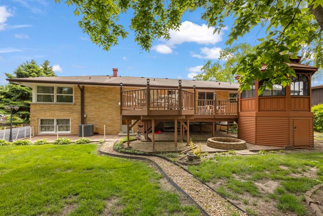 714 80 Th St, House other with 4 bedrooms, 2 bathrooms and 4 parking in Downers Grove IL | Image 31