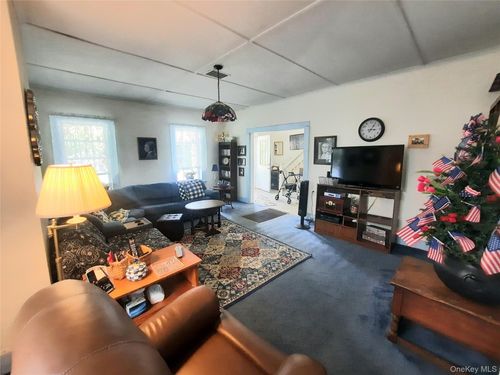10 Prospect St, Unionville, NY, 10988-2015 | Card Image