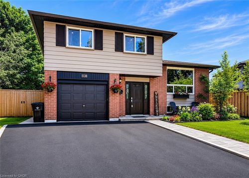 1138 Kathlene Crt, Cambridge, ON, N3H4P2 | Card Image