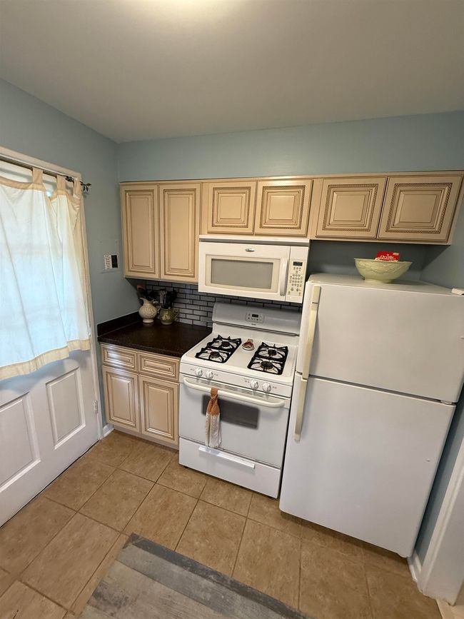 APT-2 - 2993 Walnut Grove Rd, Condo with 2 bedrooms, 1 bathrooms and null parking in Memphis TN | Image 4
