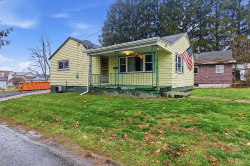 609 Sutton St, Punxsutawney, PA, 15767-1333 | Card Image