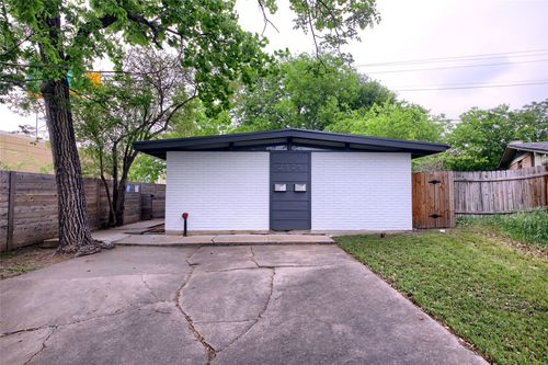 a-2325 Newfield Ln, Austin, TX, 78703-2438 | Card Image