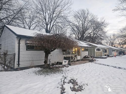 6017 Katherine St, Taylor, MI, 48180-1305 | Card Image