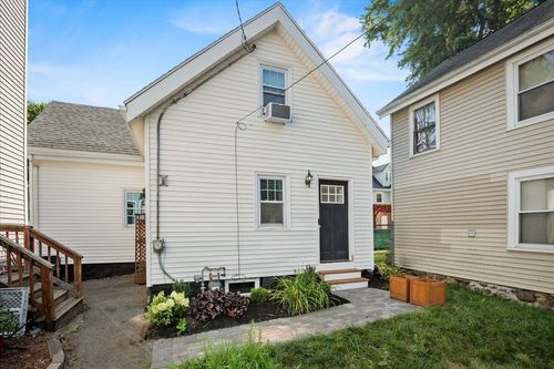 10 Fay Pl, Haverhill, MA, 01830-4017 | Card Image